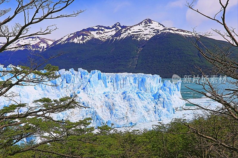 莫雷诺冰川和阿根廷湖- El Calafate，阿根廷巴塔哥尼亚